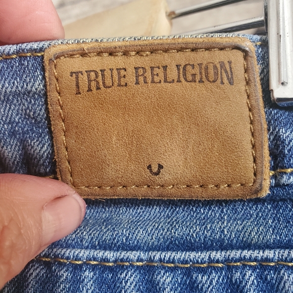 True Religion Bobby Shorts Size 12. - Picture 4 of 8